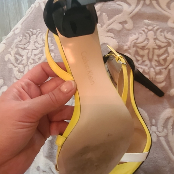 Calvin Klein Yellow Taxi Shoes - Picture 6 of 8